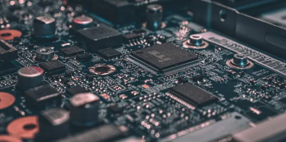 China boosts photonic chip production in bid to overtake Western rivals